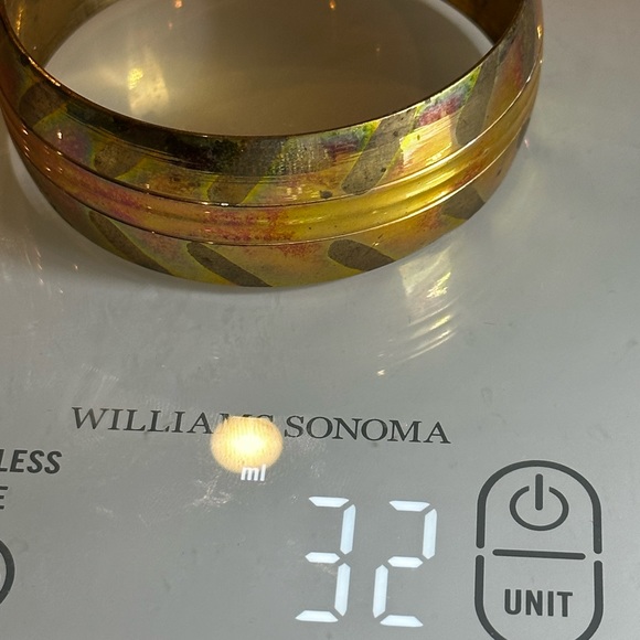 Vintage brass and copper bangle. 1in wide, 2.75 inner. 12grams - Picture 7 of 7